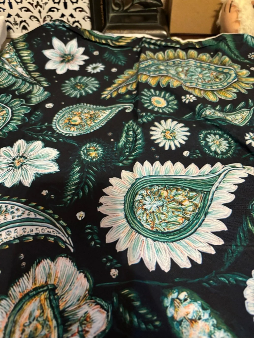 NWOT: set of (4) 17x17 Paisley Throw Pillow Cover - Floral Accent for Home